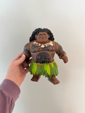 Disney Maui Action Figure Toy in Brown and Green
